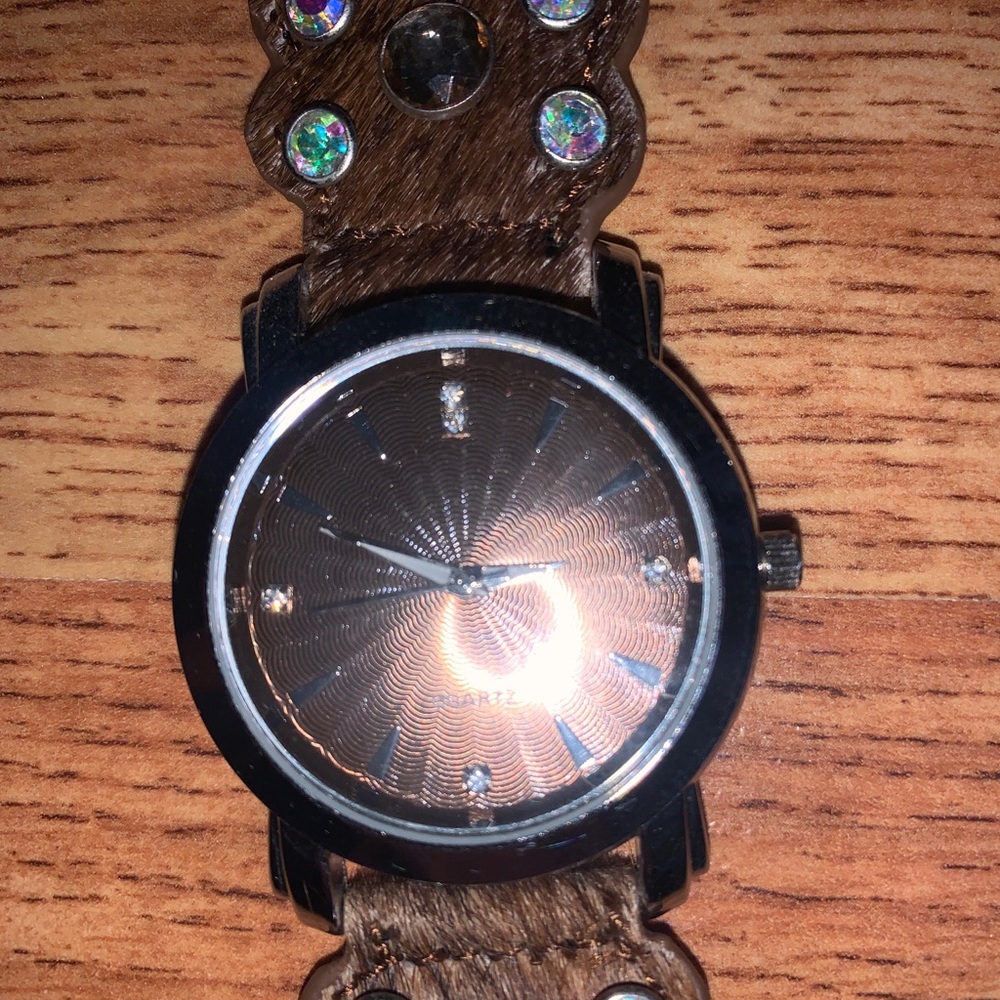 watch - Picture 2 of 3